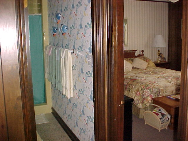 bedroom2.jpg